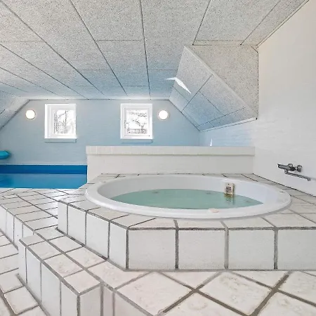 Four-bedroom Holiday In 49 Tatil Evi Blåvand