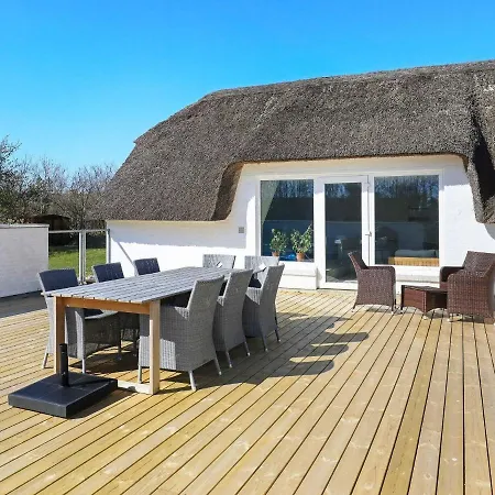 Four-bedroom Holiday In 49 Tatil Evi *